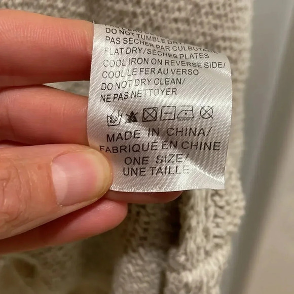 Anthropologie woman’s twisted poncho oatmeal colored sweater - Picture 12 of 15